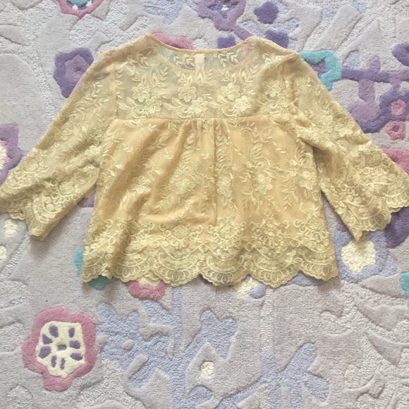 Glittery golden top from Forever 21 - Picture 3 of 3